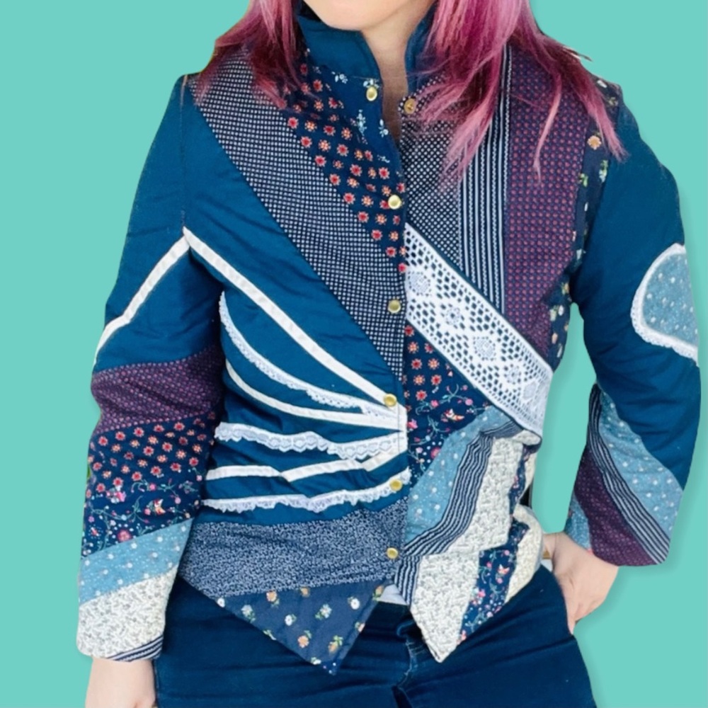 Vintage homemade quilted jacket snaps florals and lace patchwork size medium